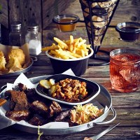 Black Enamel Deep Pie Dish